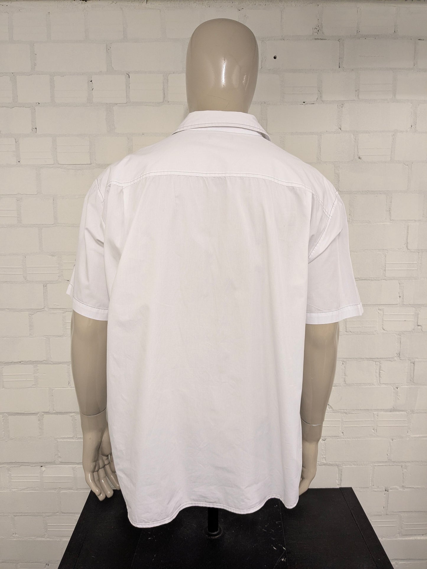 Atlas for Men overhemd korte mouw. Wit met Grijze stiksels. Maat 3XL / XXXL.