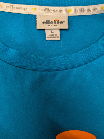 Ellesse shirt. Blauw met opdruk. Maat L.