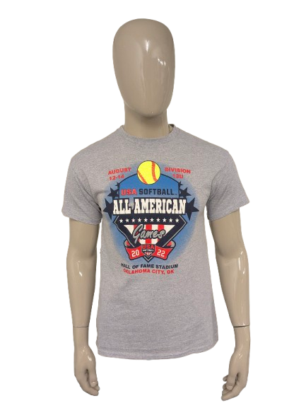 USA 2022 Softball shirt. Grijs met opdruk. Maat M.