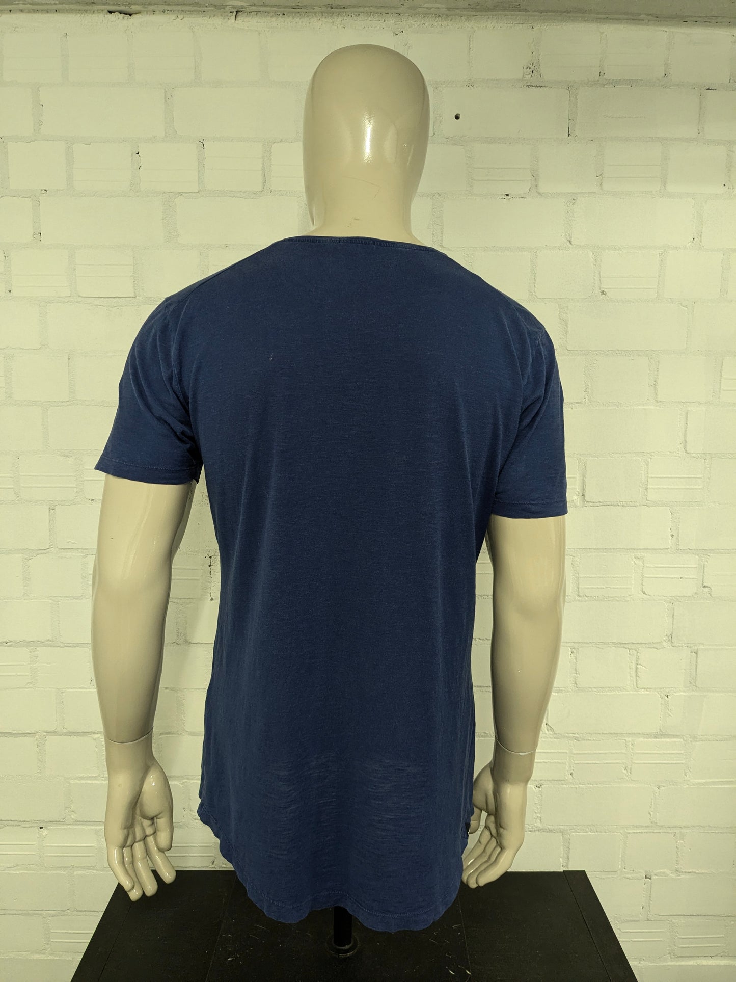 Denham shirt. Donker Blauw gemêleerd. Maat L.