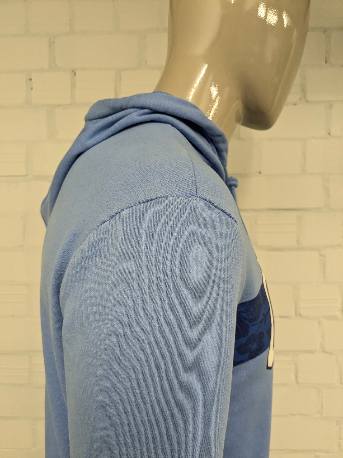 GAP Hoodie. Blauw met opdruk. Maat M.