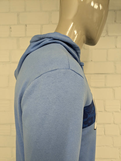 GAP Hoodie. Blauw met opdruk. Maat M.