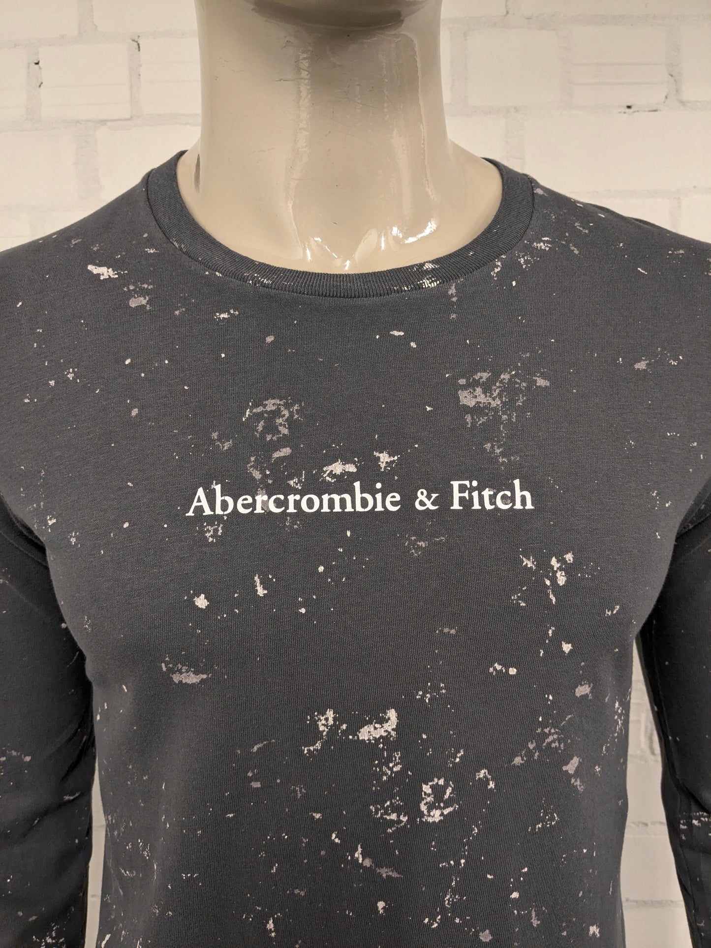 Abercrombie & Fitch longsleeve. Grijs Wit motief. Maat S.