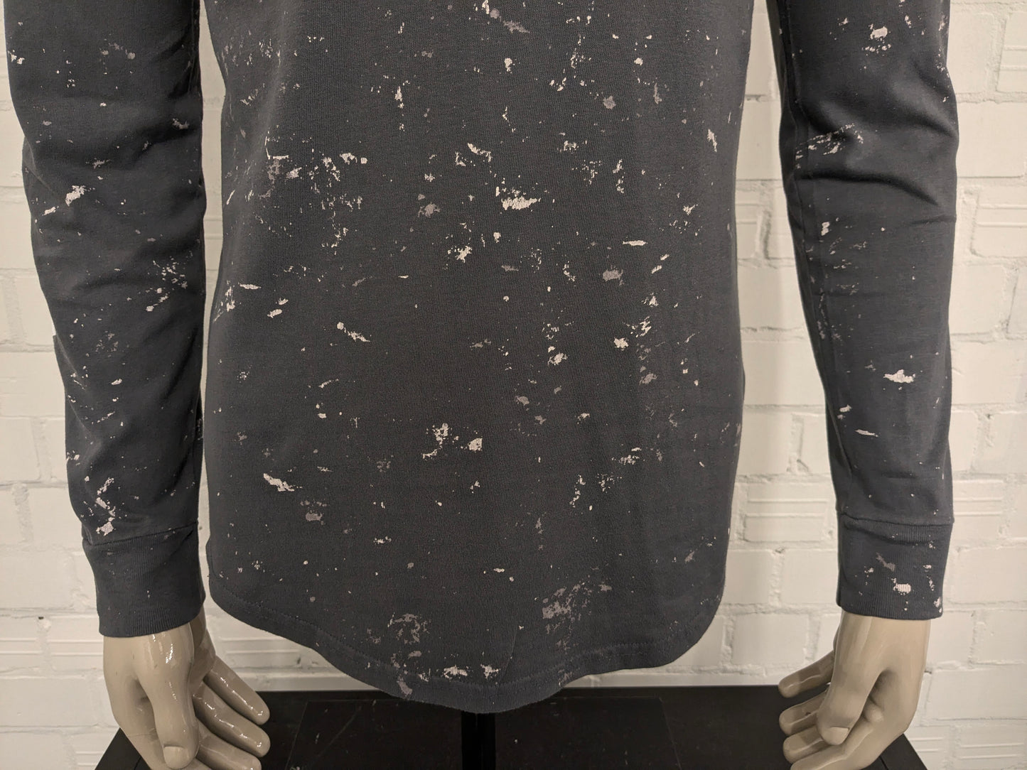 Abercrombie & Fitch longsleeve. Grijs Wit motief. Maat S.