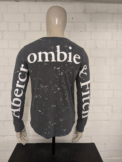Abercrombie & Fitch longsleeve. Grijs Wit motief. Maat S.