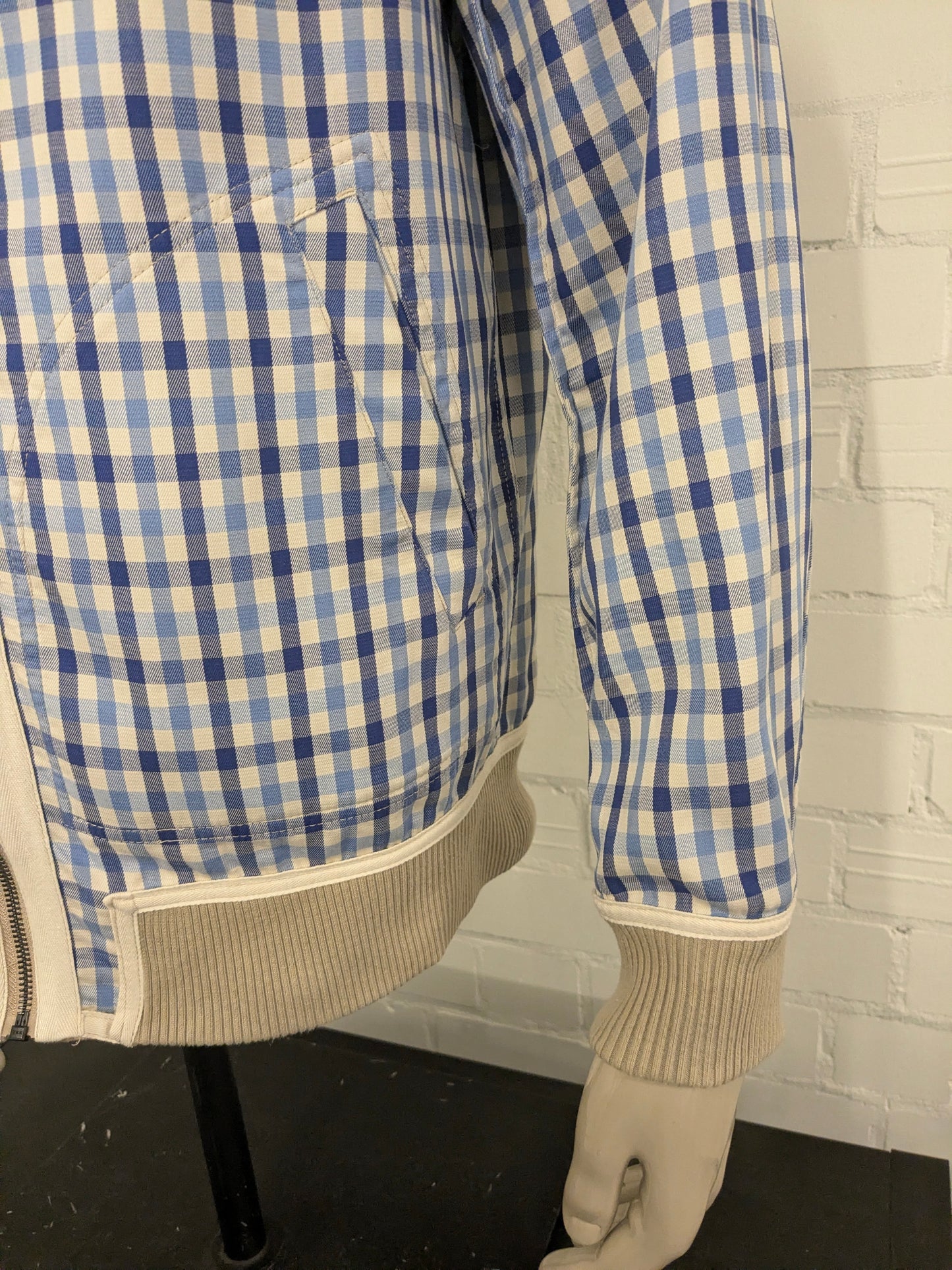 Ted Baker dubbelzijdig!! zomer jack. Beige / Blauw Wit geblokt motief. Maat L.