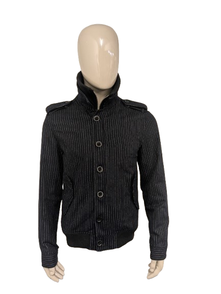 Scotch & Soda entre-veste avec double fermeture éclair. Rayé noir et blanc. Taille L.