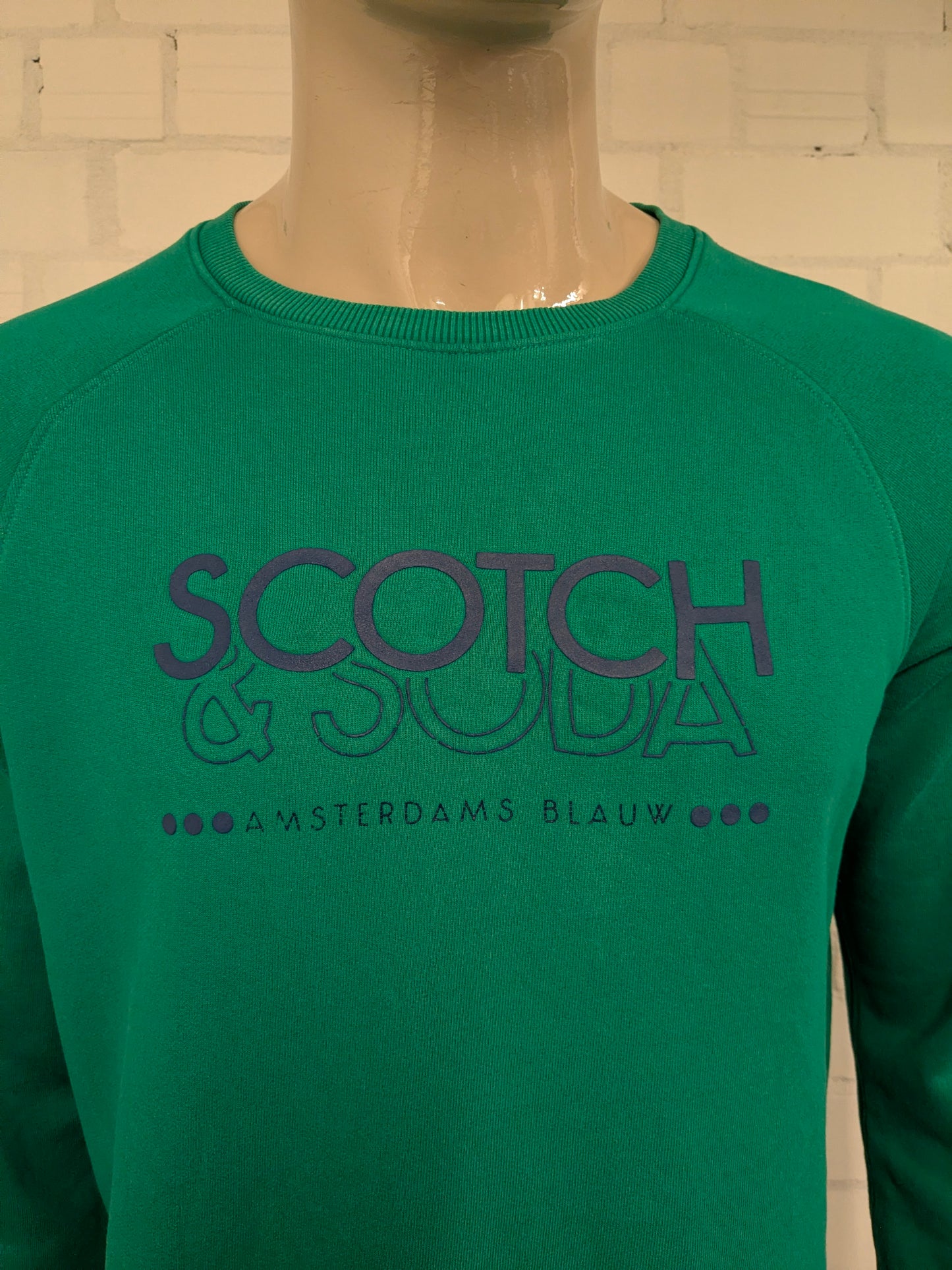 Scotch & Soda trui. Groen met opdruk. Maat L.