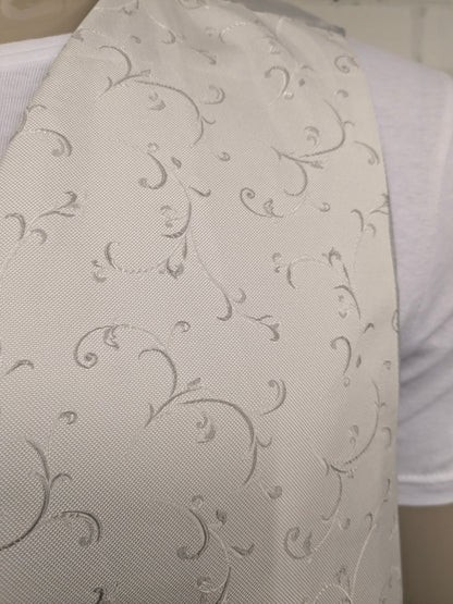 Cristo gilet. Beige Licht glanzend motief. Maat 3XL / XXXL.