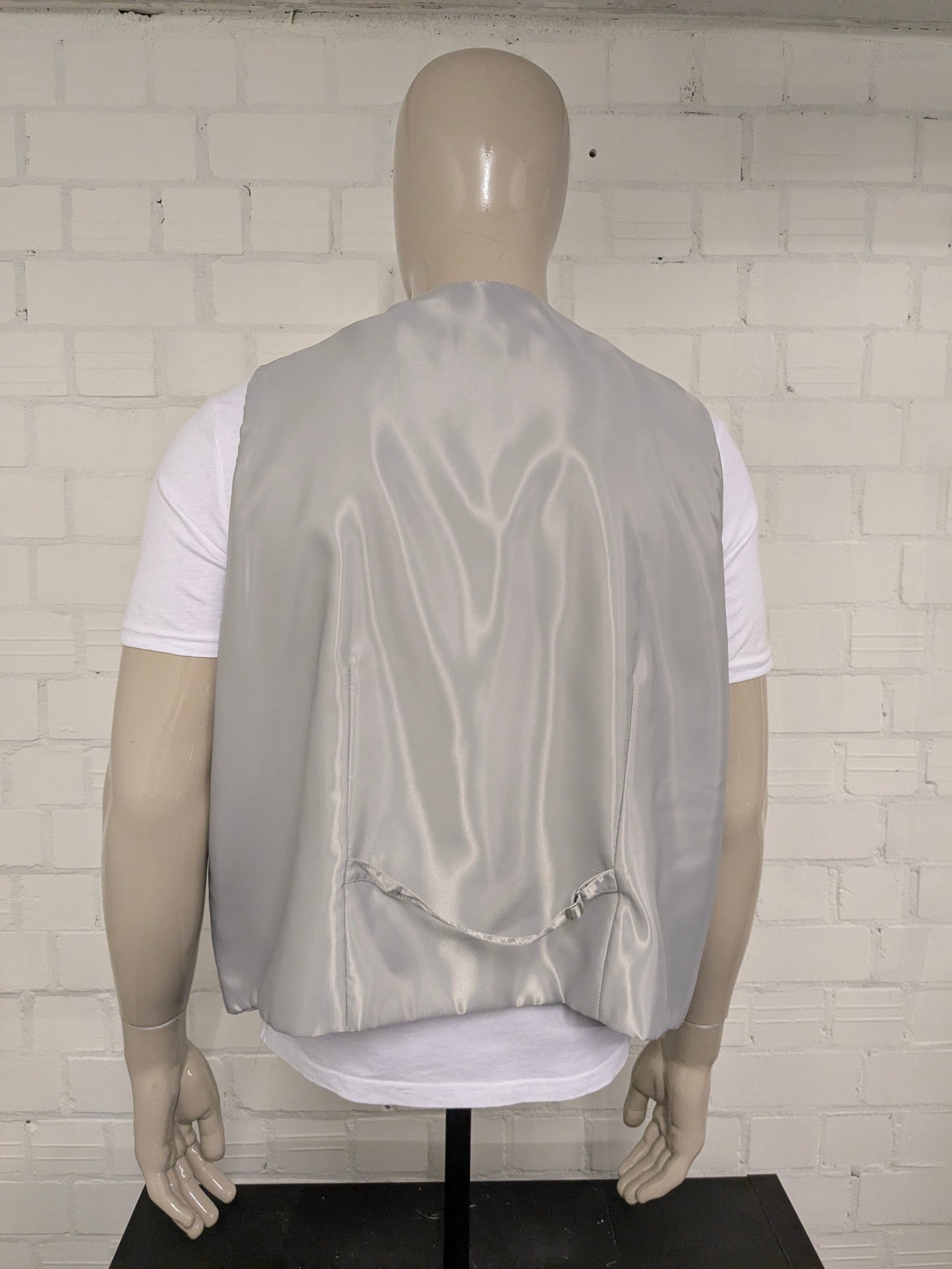 Cristo gilet. Beige Licht glanzend motief. Maat 3XL / XXXL.