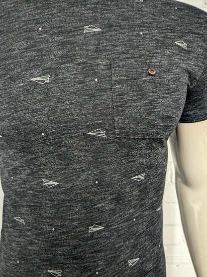 Kultivate shirt. Zwart Grijs gemêleerd met print. Maat XS.