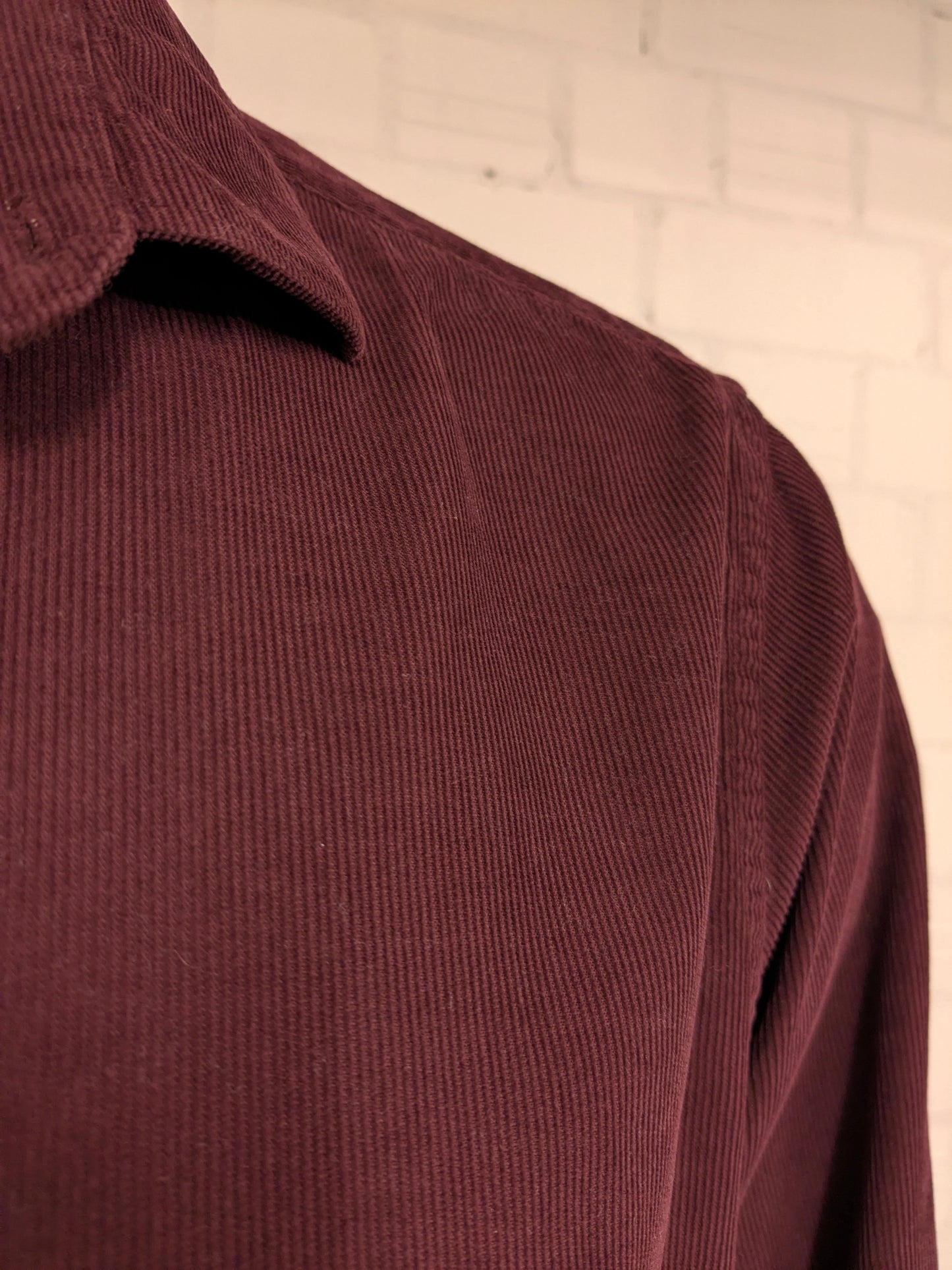 Mr. Marvis rib overhemd. Fijne rib. Bordeaux gekleurd. Maat 2XL / XXL.