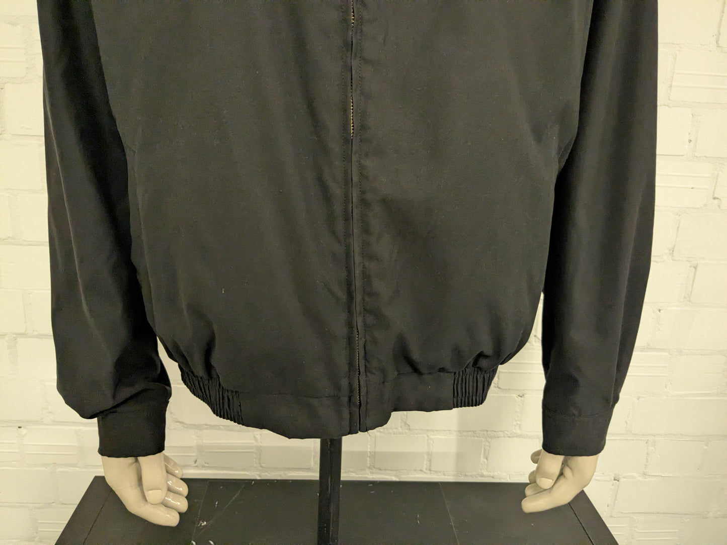 Leicht gefütterte Vintage-Jacke von Polo Ralph Lauren. Schwarz gefärbt. Größe (XL) 3XL / XXXL.