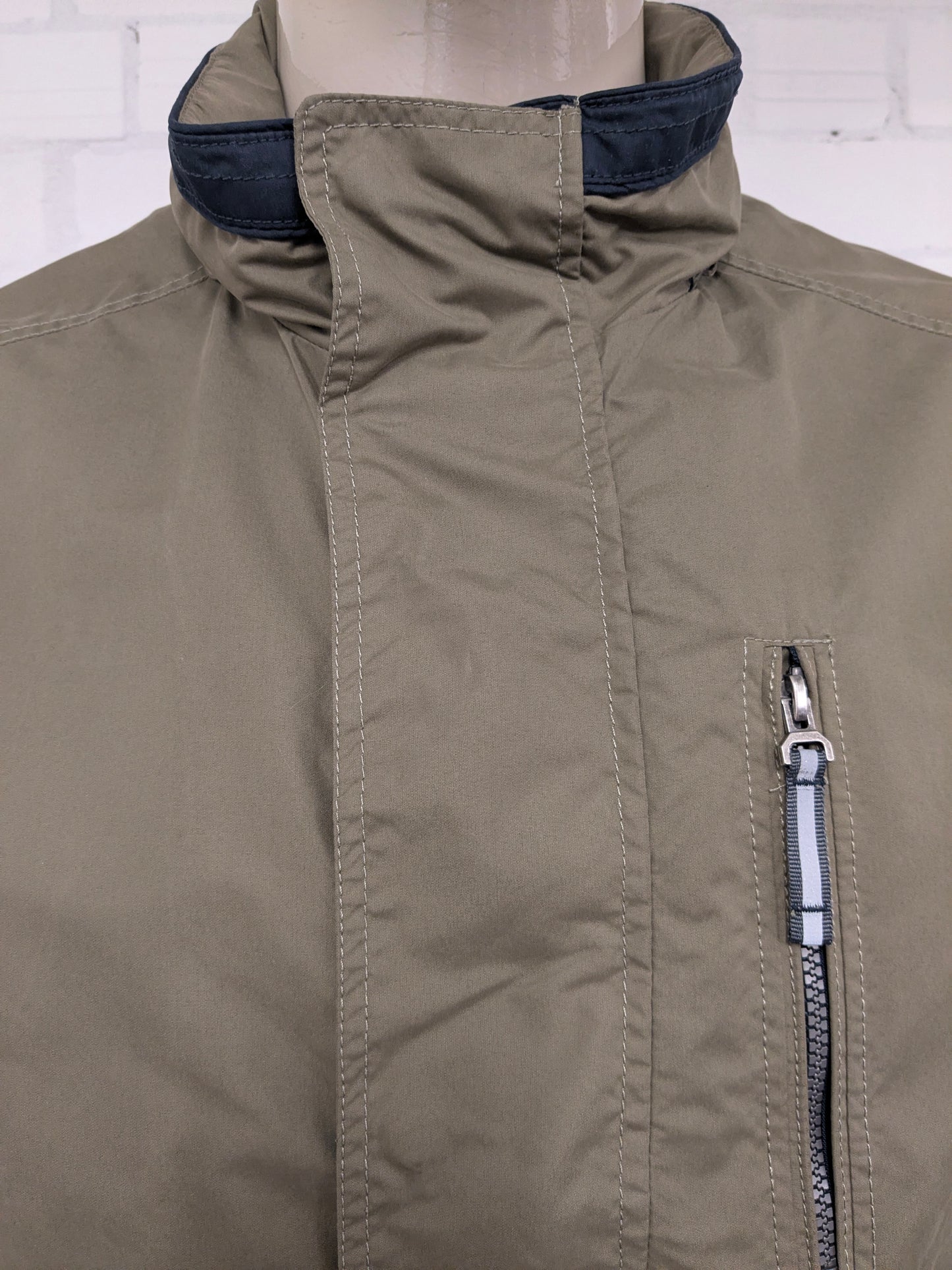 King's Court summer jacket with hidden hood. Green Blue colored. Size L.