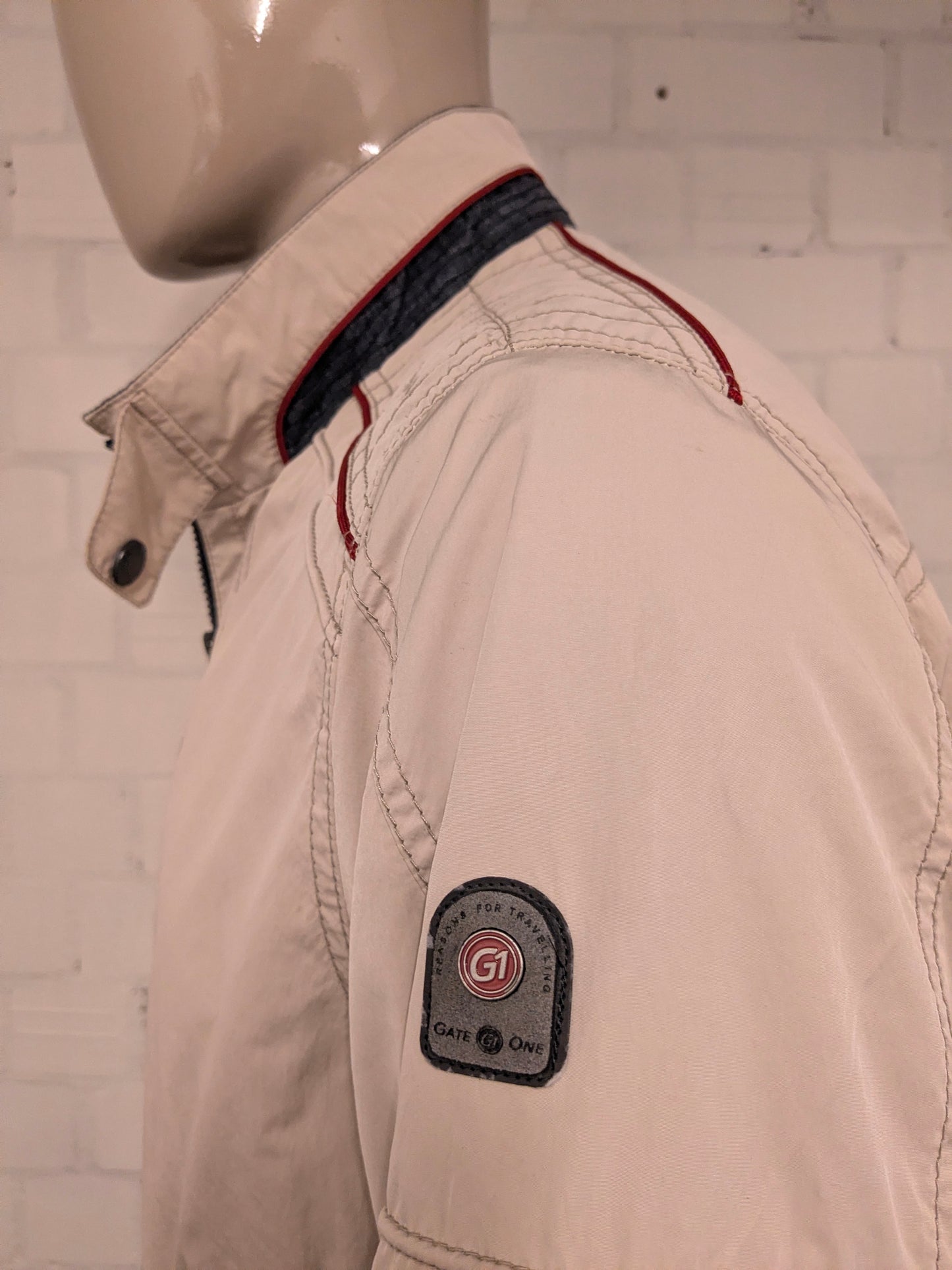 Gate1 / G1 zomer jas. Beige gekleurd. Maat 56 / XL.