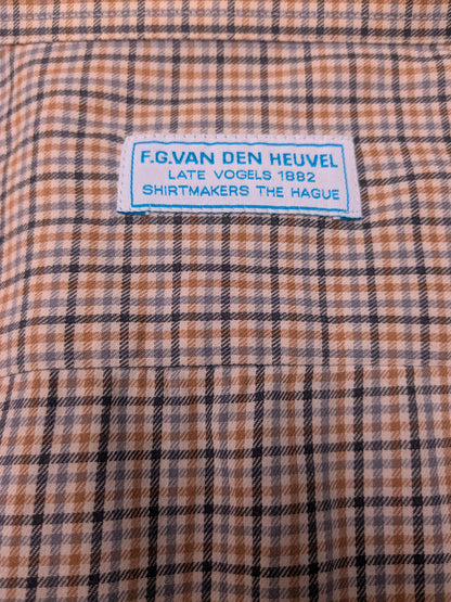 F.G. van den Heuvel overhemd. Bruin Grijs Zwart geruit. Maat 2XL / XXL.