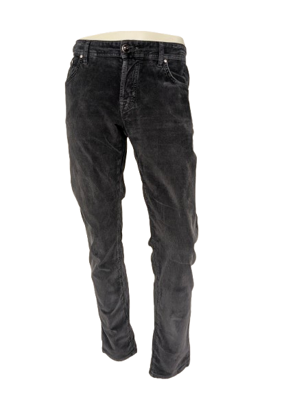 Pantalón de canalé Jacob Cohen. costilla fina. Color gris oscuro. Tamaño W36 - L34. escriba "estilo 622".
