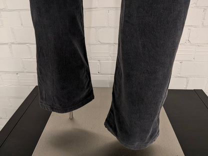 Pantalón de canalé Jacob Cohen. costilla fina. Color gris oscuro. Tamaño W36 - L34. escriba "estilo 622".