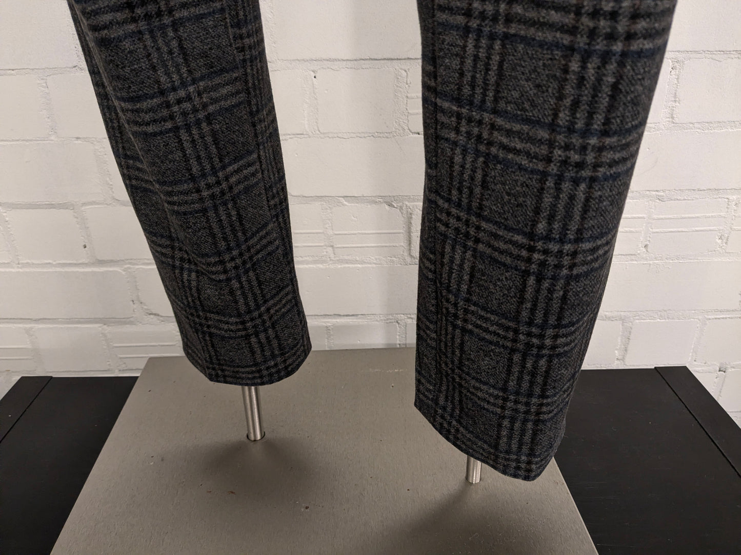 Alberto broek / pantalon. Grijs lauw Bruin geruit. Maat W36 - L34. Jersy slim fit.
