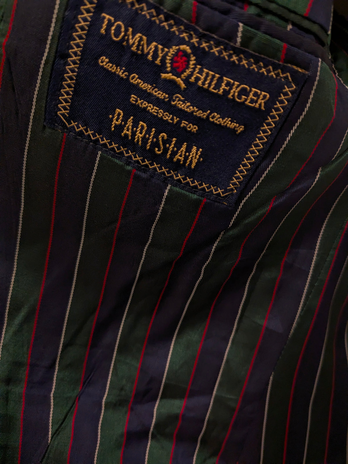 Vintage Tommy Hilfiger Jacke. Dunkelgrün mit schönen Knöpfen. Größe 56 / XL.