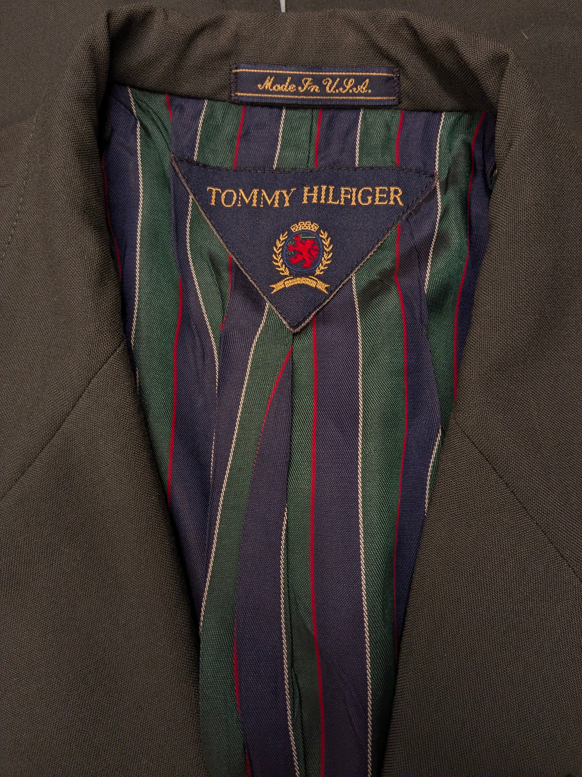 Vintage Tommy Hilfiger Jacke. Dunkelgrün mit schönen Knöpfen. Größe 56 / XL.