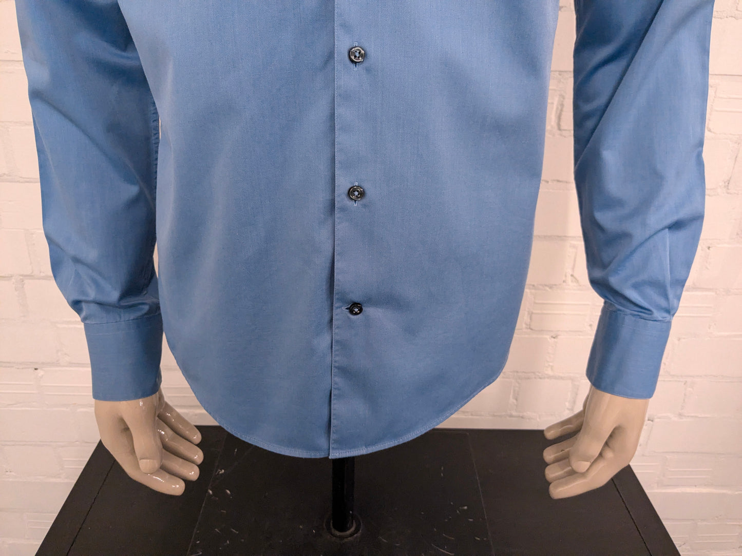 Chemise Gentiluomo Silverline. Motif brillant bleu clair. Taille M.