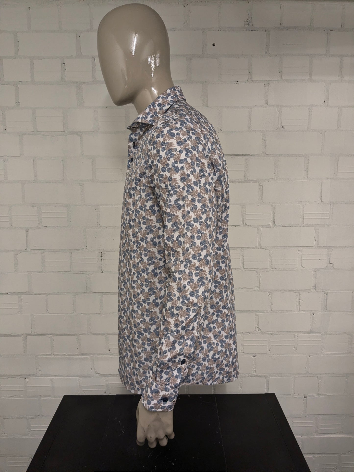 R2 Amsterdam overhemd. Blauw Bruin Wit Bladeren print. Maat L.