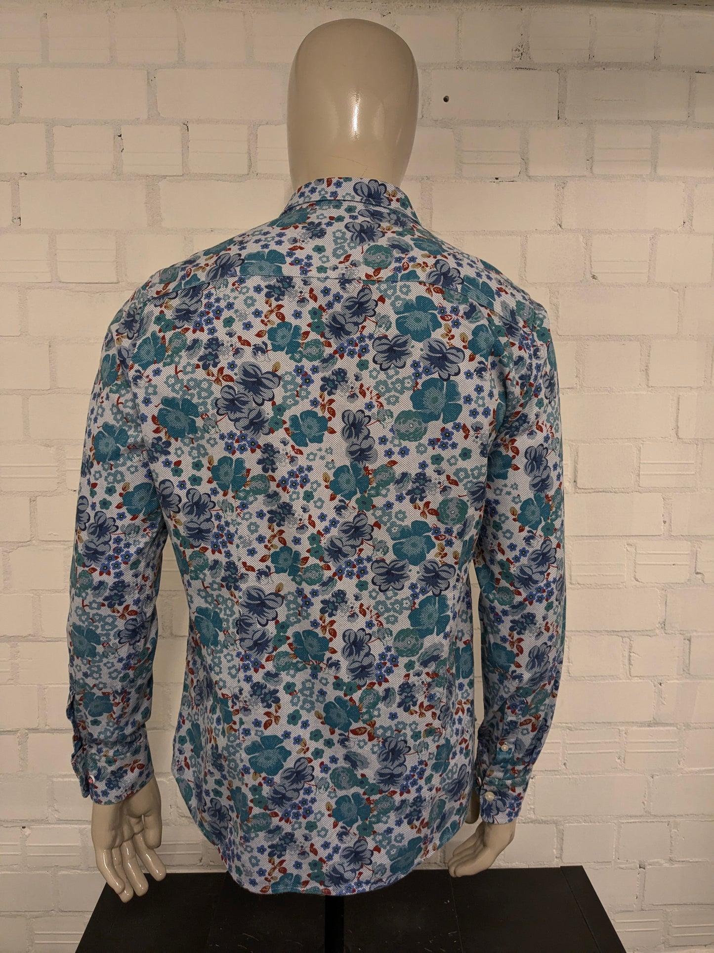 NZA New Zealand Auckland shirt. Blue Green Red Floral print. Size L.