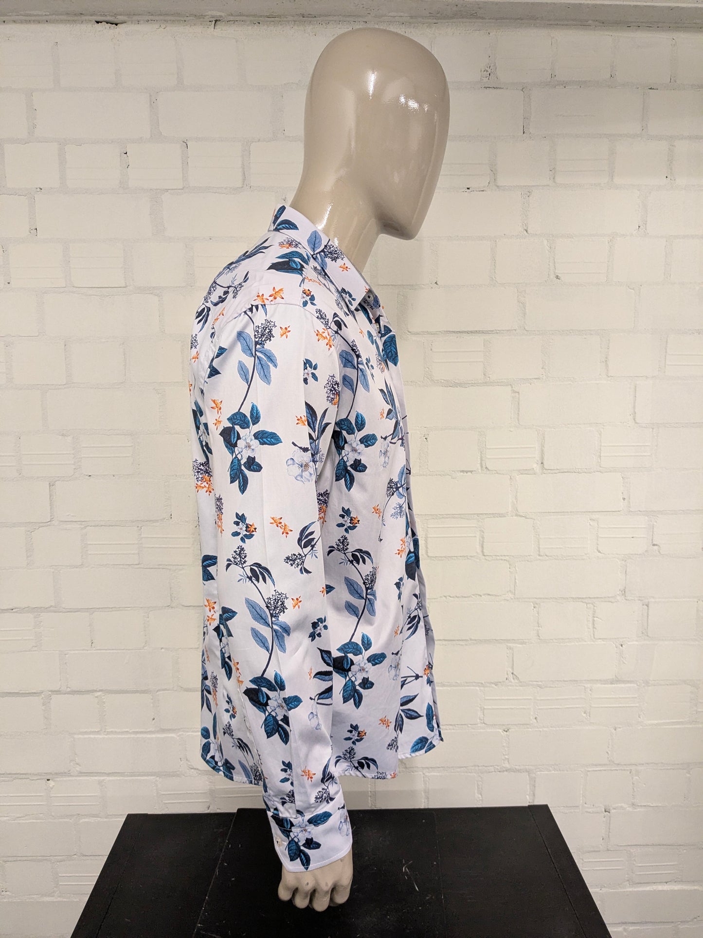WAM Classic overhemd. Blauw Oranje Witte Bloemen print. Maat XL. tailored fit.