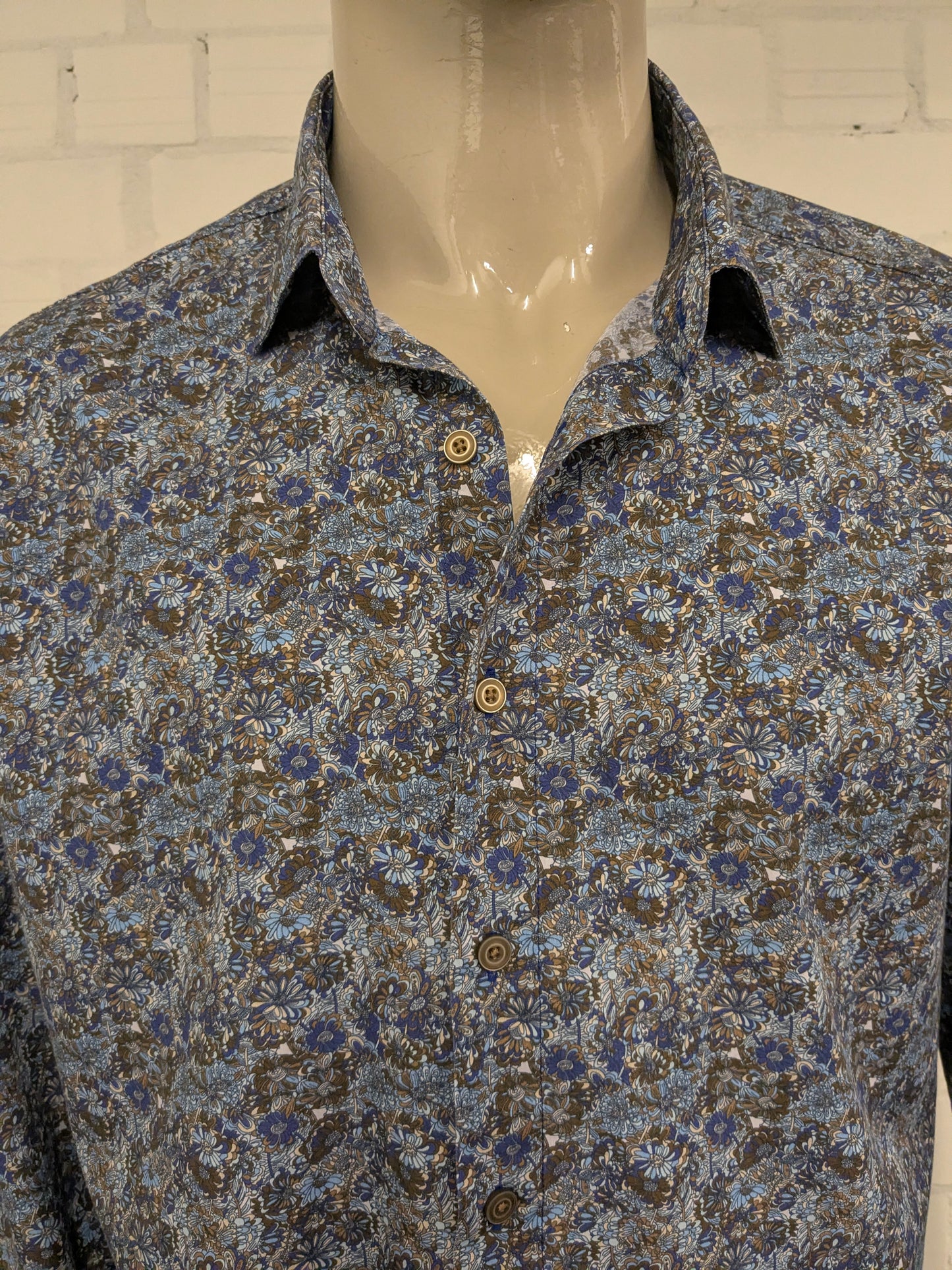 Haupt overhemd. Blauw Bruin Beige Bloemen print. Maat 2XL / XXL.