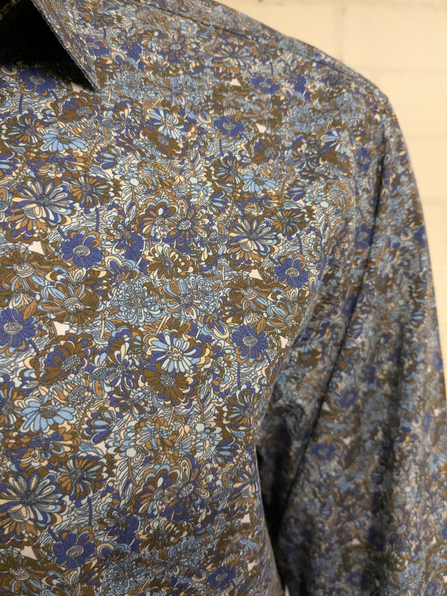 Haupt overhemd. Blauw Bruin Beige Bloemen print. Maat 2XL / XXL.