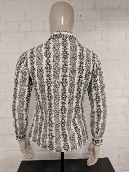 Vintage 70er Van Heusen Hemd mit Rundkragen. Schwarz-Beige-Orange-Druck. Größe M.