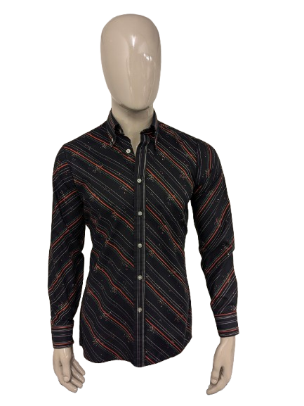 Vintage-Trendsetter-Shirt. Schwarz-Orange-Lila-Grün-Druck. Größe M.