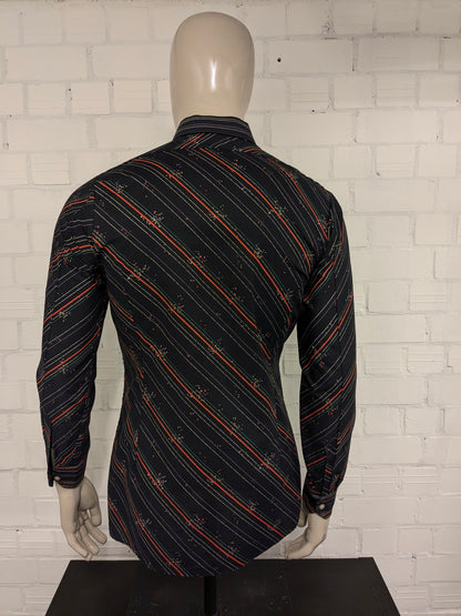 Vintage Trendsetter overhemd. Zwart Oranje Paars Groene print. Maat M.