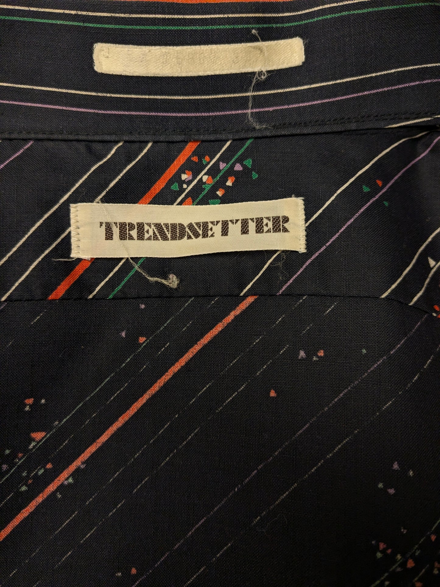 Vintage Trendsetter overhemd. Zwart Oranje Paars Groene print. Maat M.