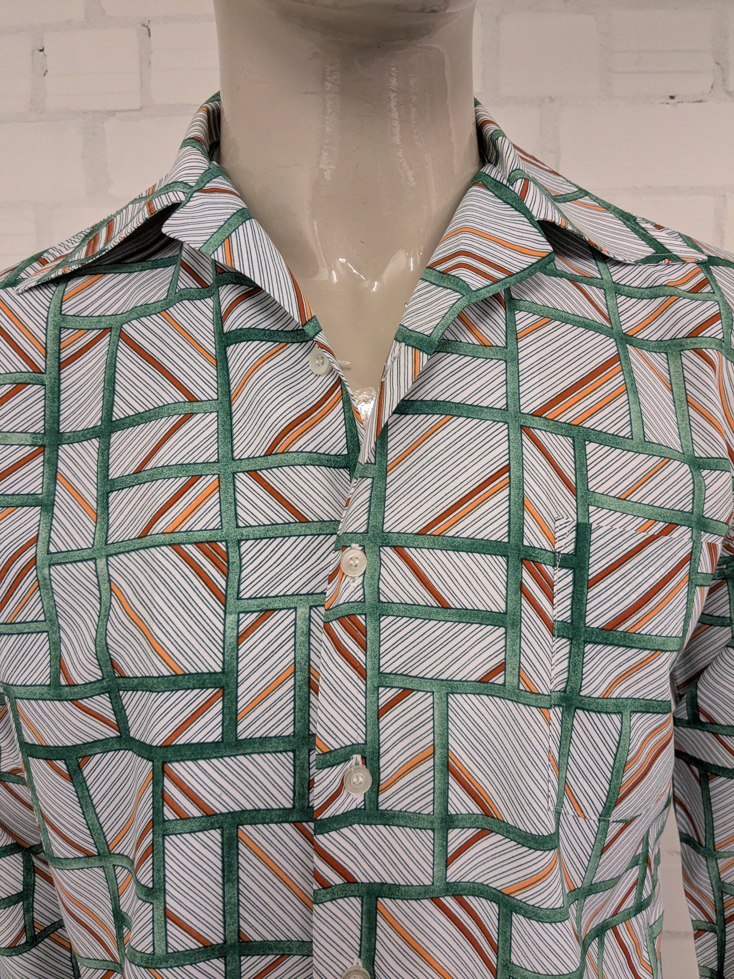 Vintage 70's overhemd met puntkraag. Groen Oranje Bruine print. Maat L.