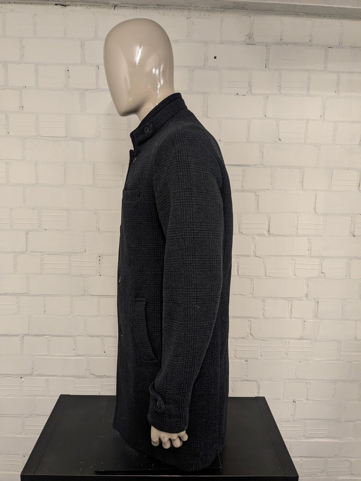 Jacke von Jack&Jones aus Premium-Wolle (recycelt). Grau Schwarz kariert. Größe XL.