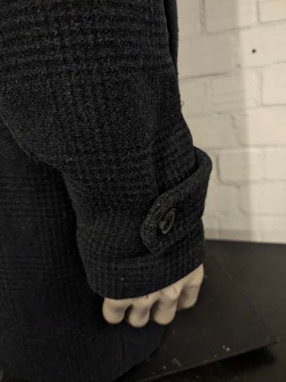 Jacke von Jack&Jones aus Premium-Wolle (recycelt). Grau Schwarz kariert. Größe XL.