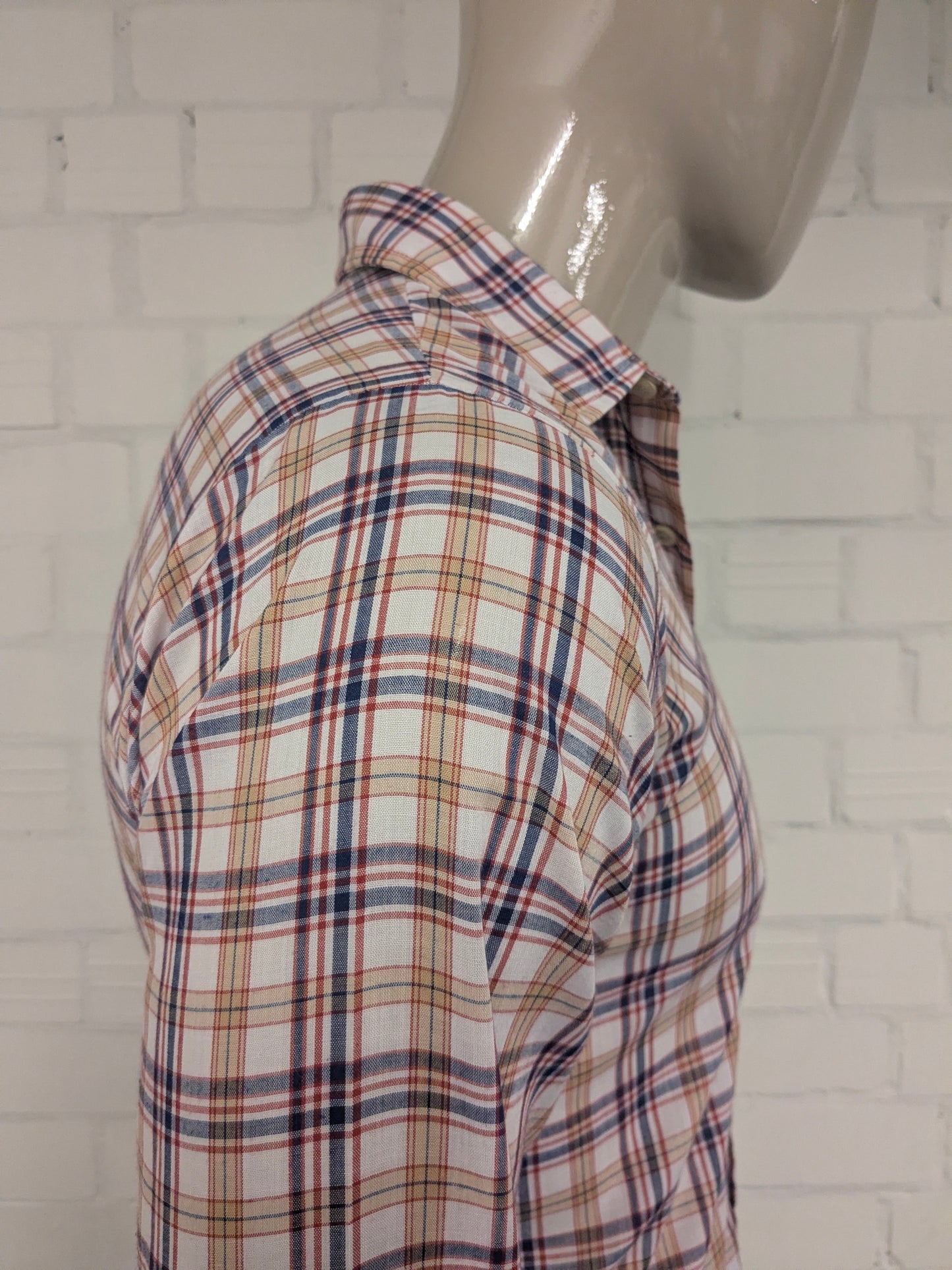 Vintage Levi's 70's overhemd. Beige Rood Blauw geruit. Maat M.
