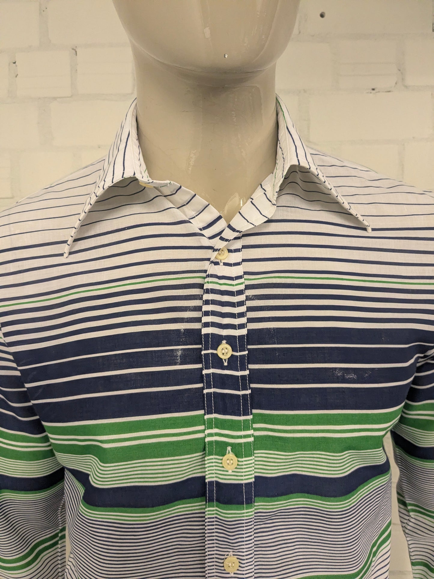 Vintage 70's Satellite overhemd met puntkraag. Blauw Groen Wit gestreept. Maat L.