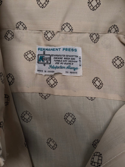 Vintage 70's Permanent Press overhemd met puntkraag en korte mouw. Beige Bruine print. Maat XL.