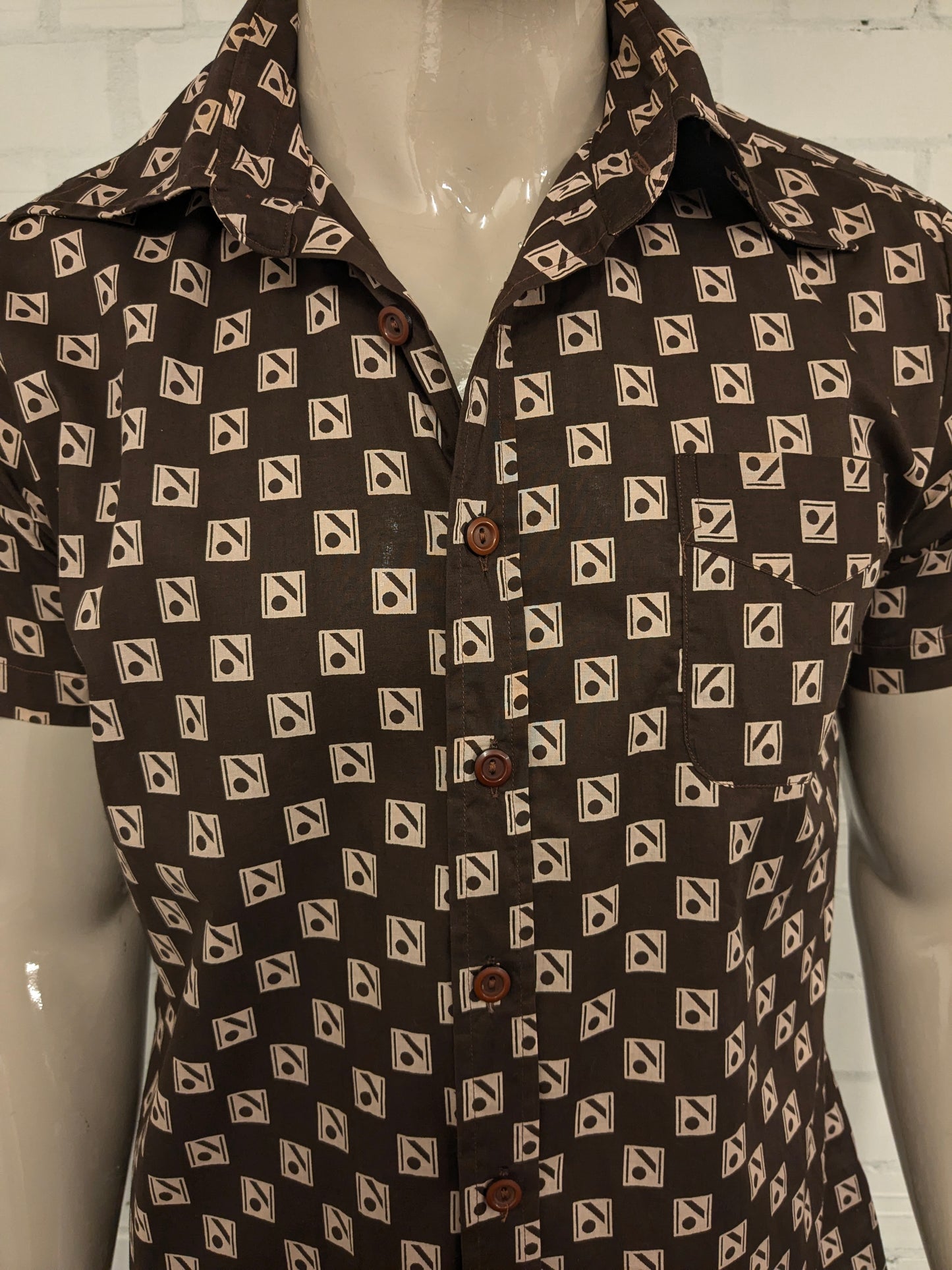Vintage 70's P.Tarassis & Sons overhemd korte mouw met puntkraag. Bruin Beige print. Maat L.