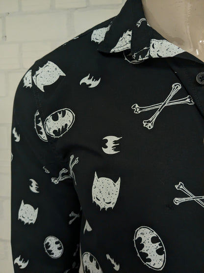 Cropp overhemd. Zwart Witte Batman print. Maat M. sim fit.