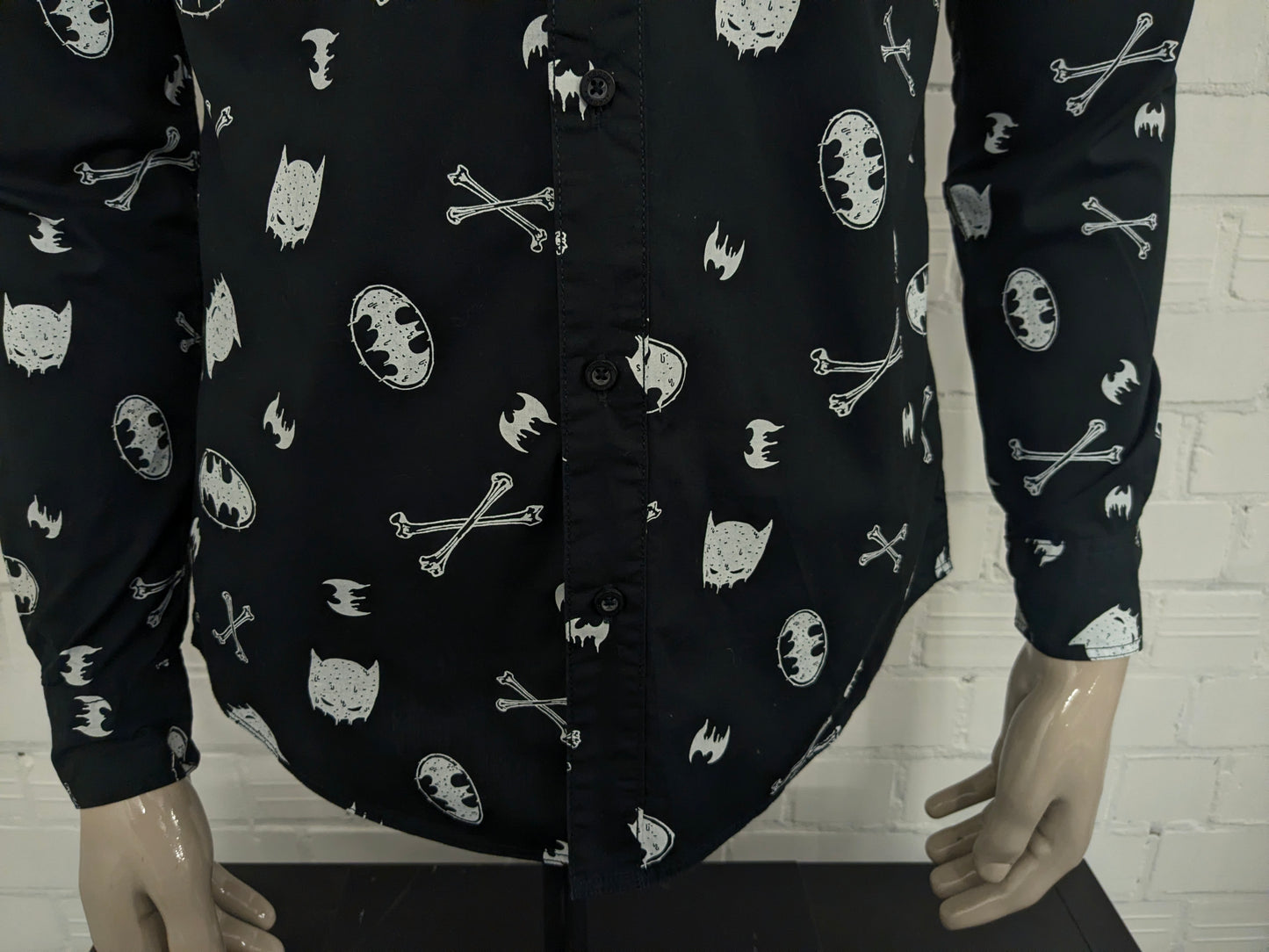 Cropp overhemd. Zwart Witte Batman print. Maat M. sim fit.