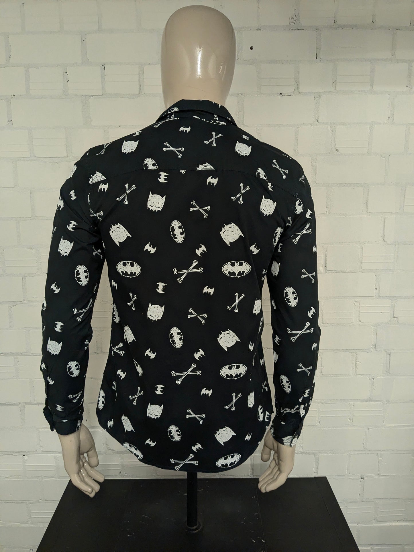 Cropp overhemd. Zwart Witte Batman print. Maat M. sim fit.