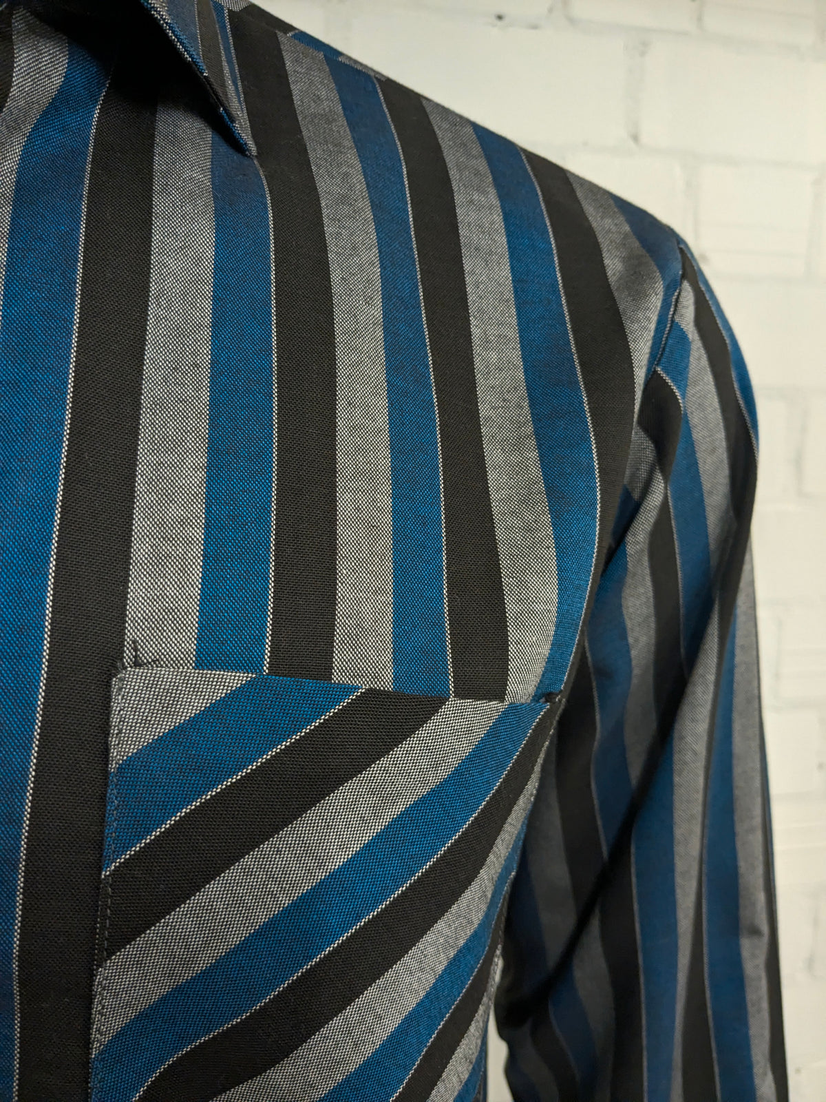 Vintage Bel-O-Fast Hemd – blau/grau/schwarz gestreift – Größe L