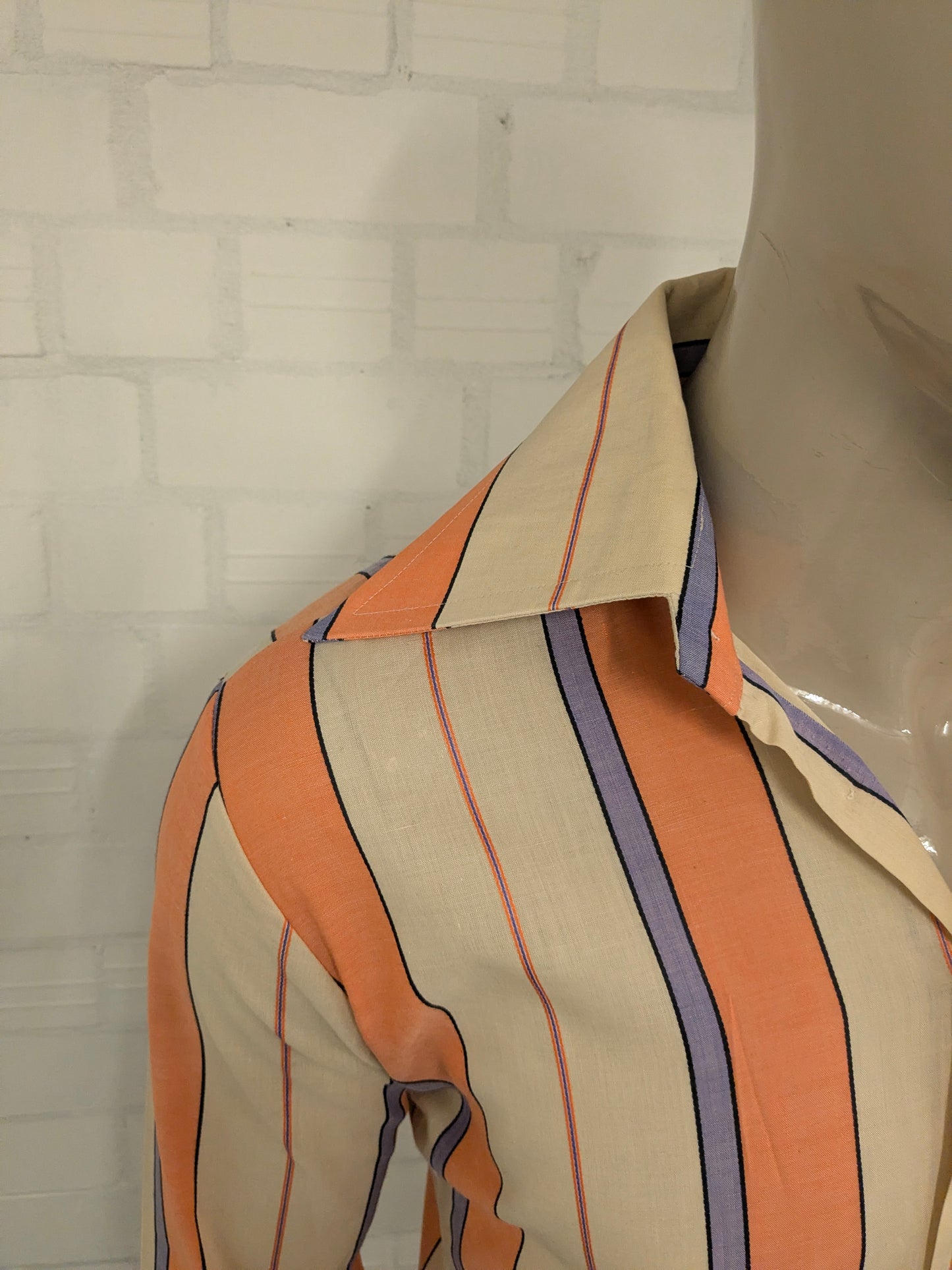 Vintage 70's Scala overhemd met puntkraag. Oranje Beige Paars Roze gestreept. Maat M.