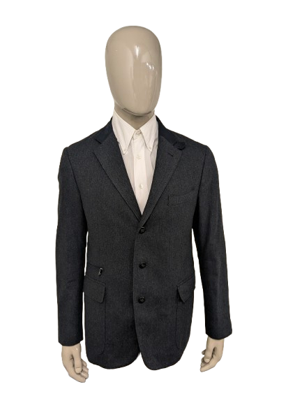 Wunderschöne Corneliani ID Wollkaschmirjacke mit Reißverschlussdetails und schönen Knöpfen. Grau-schwarzes Fischgrätenmuster. Größe 54 / L.