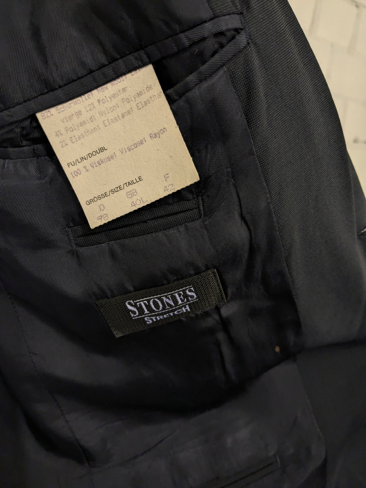 Vintage Stones Wolljacke. Dunkelgrau gefärbt. Größe 98 (50/M). langes Modell.