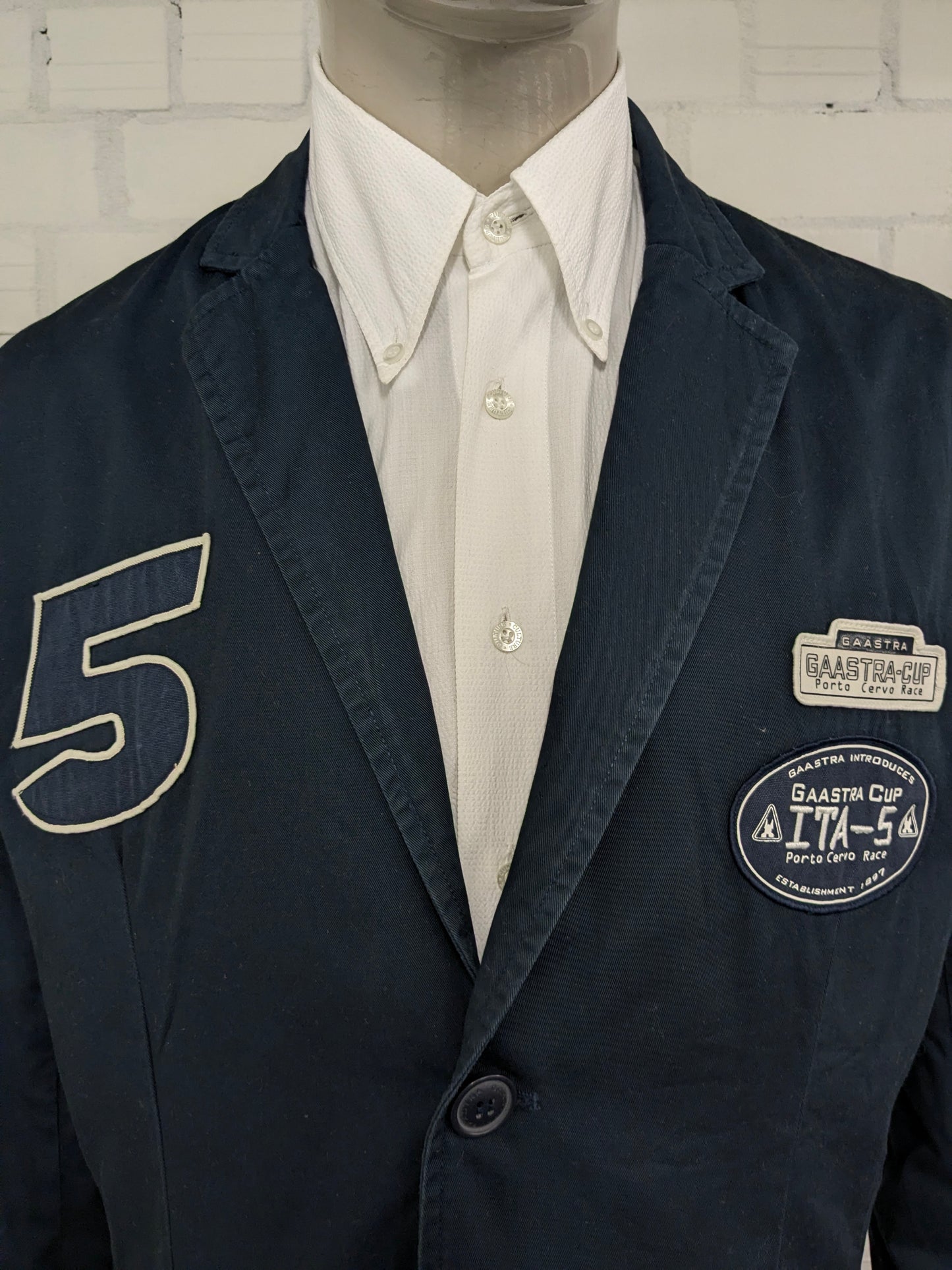 Gaastra Casual colbert. Donker Blauw gekleurd met applicaties. Maat XL.